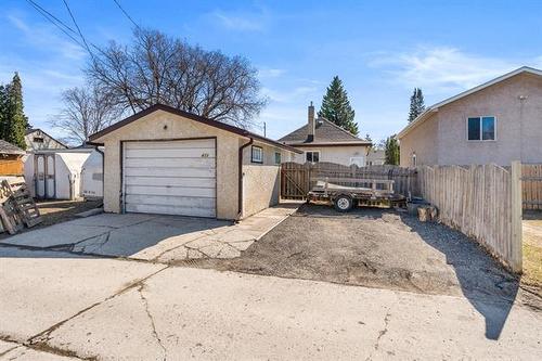 433 Sydney Ave, Winnipeg, MB 