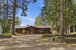 1599 Arbutus Dr  Nanoose Bay, BC V9P 9C8