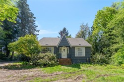 2895 Murray Dr Saanich, BC V9A 2S6