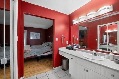 8126 Musgrave St, Crofton, BC 