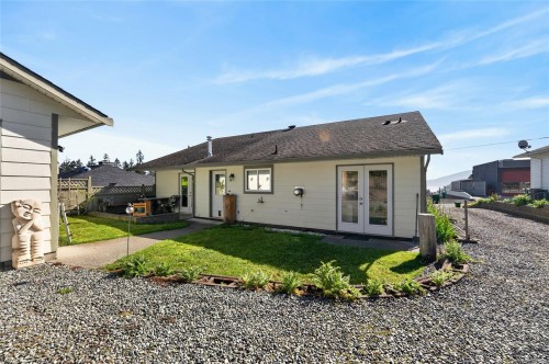 8126 Musgrave St, Crofton, BC 