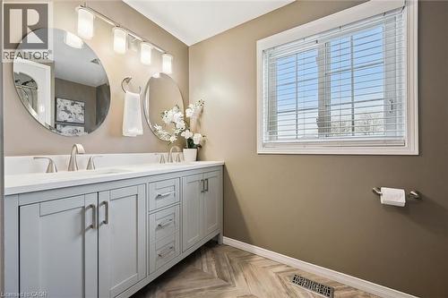 254 Auburn Drive, Waterloo, ON - Indoor Photo Showing Bathroom