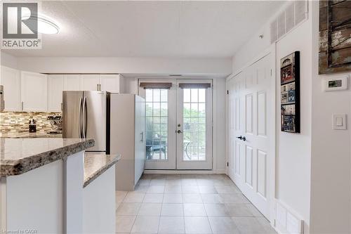 1800 Walkers Line Unit# 302, Burlington, ON - Indoor Photo Showing Kitchen