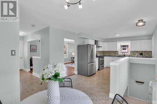 96 Siebert Avenue, Kitchener, ON - Indoor Photo Showing Kitchen