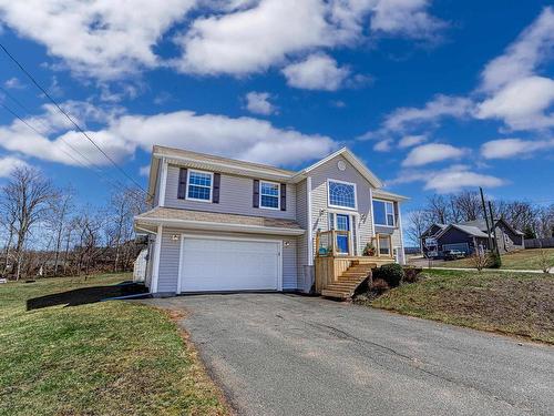 57 JOHN Street  Cornwall, PE C0A 1H4