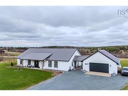 200 OLD HALIFAX Road Pleasant Valley, NS B0N 1C0