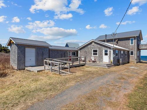 182 Shore Road, Cable Head West, PE 
