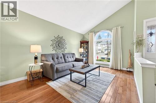 22 Novoco Drive, Hamilton, ON - Indoor Photo Showing Living Room