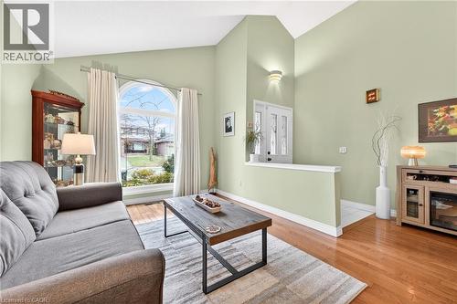 22 Novoco Drive, Hamilton, ON - Indoor Photo Showing Living Room