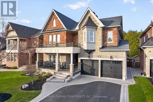4 BENINGTON COURT  Whitby, ON L1M 0H3