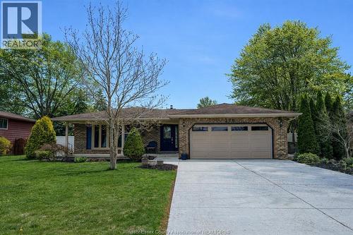 276 FAIRWAY CRESCENT  Tecumseh, ON N8N 2Z2