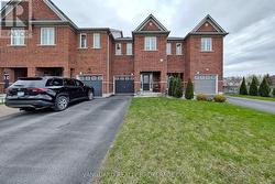 63 MCCANN CRESCENT Bradford West Gwillimbury, ON L3Z 0G6