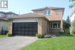 16 ROSENFELD DRIVE Barrie, ON L4M 5X1