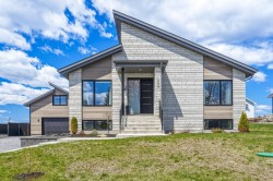 1508 Ch. des Coteaux  Farnham, QC J2N 0M2