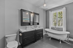 Master Bathroom - 