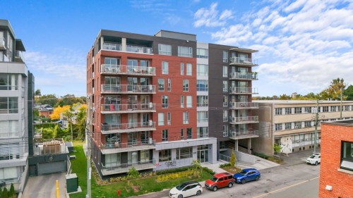 Exterior - 702-205 Ch. Bates, Mont-Royal, QC - Outdoor With Facade