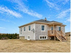 75 Ch. des Buttes  Les Îles-De-La-Madeleine, QC G4T 5L4