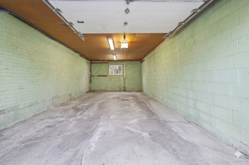 Garage - 350 Av. Stream, Dorval, QC - Indoor Photo Showing Garage