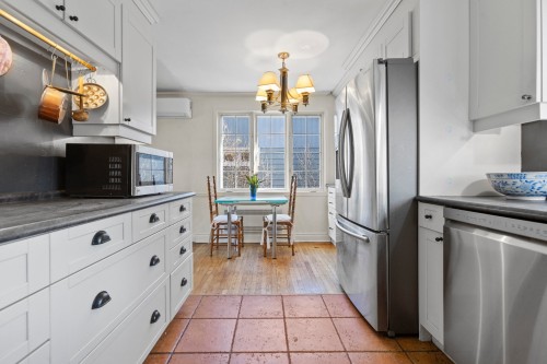 Cuisine - 350 Av. Stream, Dorval, QC - Indoor Photo Showing Kitchen