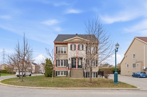 677 Rue de Pompadour  Mascouche, QC J7K 0S3