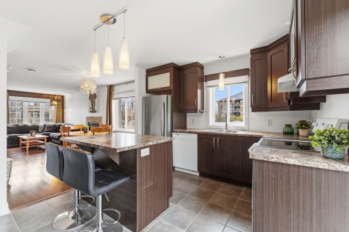 Cuisine - 677 Rue De Pompadour, Mascouche, QC - Indoor Photo Showing Kitchen
