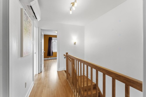 Corridor - 677 Rue De Pompadour, Mascouche, QC - Indoor Photo Showing Other Room