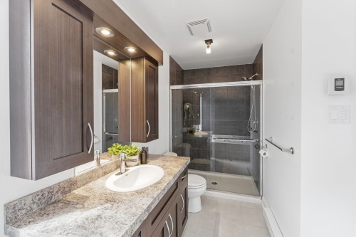 Salle de bains - 677 Rue De Pompadour, Mascouche, QC - Indoor Photo Showing Bathroom