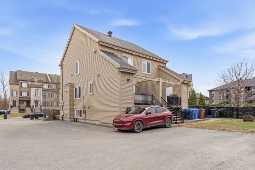 Stationnement - 677 Rue De Pompadour, Mascouche, QC - Outdoor