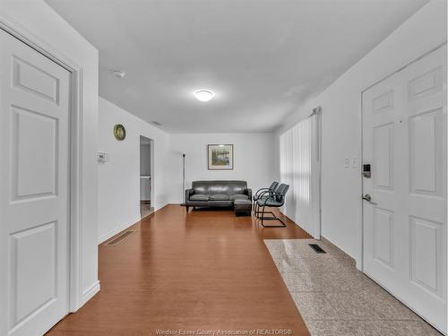 3748 Whitney, Windsor, ON 