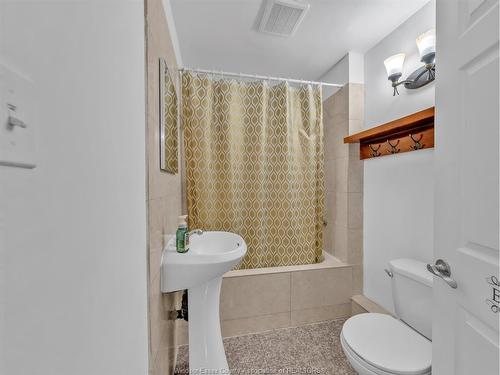 3748 Whitney, Windsor, ON 