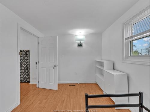 3748 Whitney, Windsor, ON 