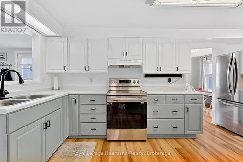164 Bayfield Road, Goderich (Goderich (Town)), ON - Indoor Photo Showing Kitchen With Double Sink