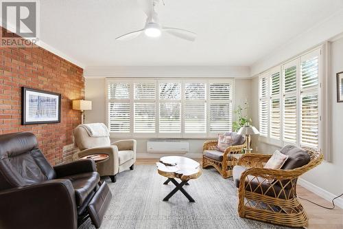 101 Waterloo Street N, Goderich (Goderich (Town)), ON - Indoor Photo Showing Living Room
