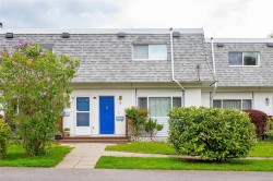 5-1040 Kenneth St Saanich, BC V8X 3J5