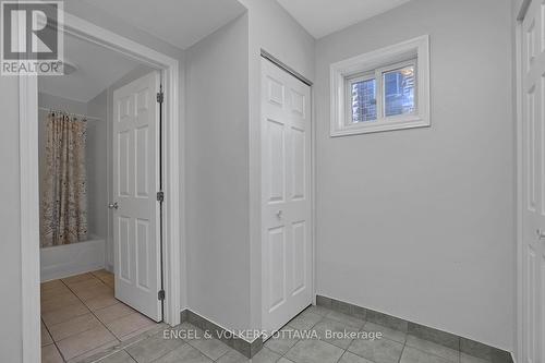 504 Hilson Avenue, Ottawa, ON - Indoor Photo Showing Other Room