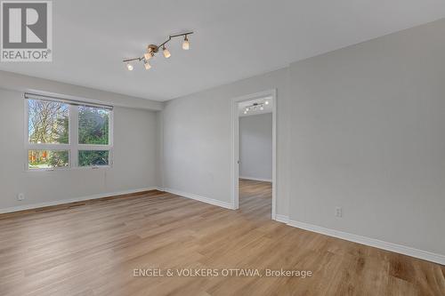 504 Hilson Avenue, Ottawa, ON - Indoor Photo Showing Other Room