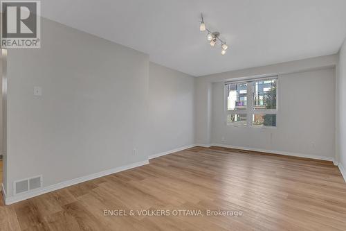 504 Hilson Avenue, Ottawa, ON - Indoor Photo Showing Other Room