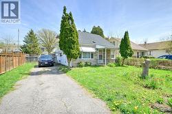 2354 Highland AVENUE Windsor, ON N8X 3S5