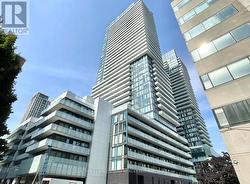 2013 - 161 ROEHAMPTON AVENUE Toronto, ON M4P 0C8