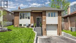 374 HILLCROFT STREET  Oshawa, ON L1G 2M2