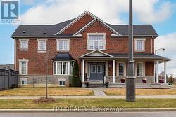 38 PACIFIC RIM COURT Richmond Hill, ON L4E 0W8