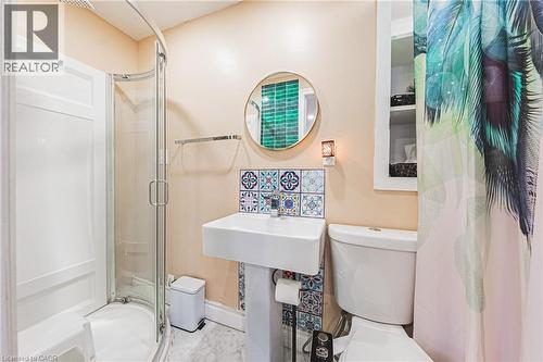 5 West 3Rd Street, Hamilton, ON - Indoor Photo Showing Bathroom