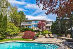 2 ANSLOW COURT Hamilton, ON L9H 6Z2