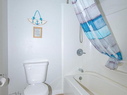 5956 Highway 1, Mavillette, NS - Indoor Photo Showing Bathroom