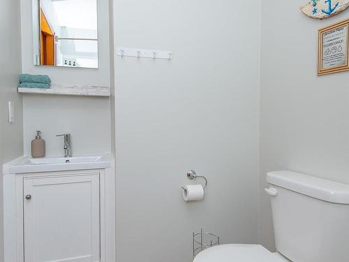 5956 Highway 1, Mavillette, NS - Indoor Photo Showing Bathroom