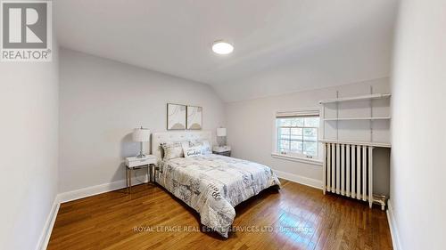 19 Strathgowan Crescent, Toronto, ON - Indoor Photo Showing Bedroom