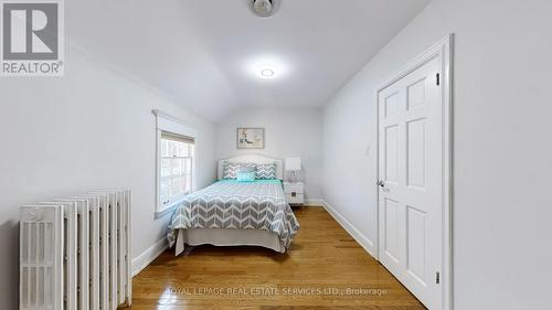 19 Strathgowan Crescent, Toronto, ON - Indoor Photo Showing Bedroom