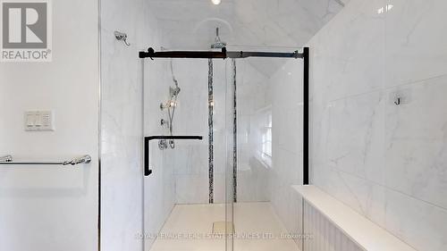 19 Strathgowan Crescent, Toronto, ON - Indoor Photo Showing Bathroom