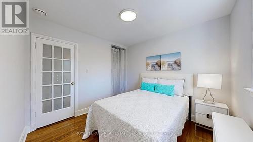 19 Strathgowan Crescent, Toronto, ON - Indoor Photo Showing Bedroom