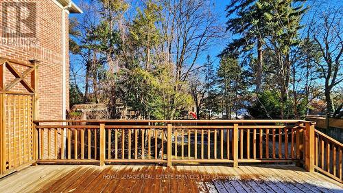 19 Strathgowan Crescent, Toronto, ON - Outdoor